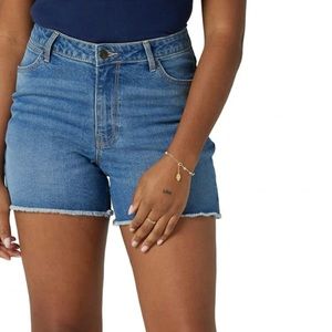 NWT Wrangler 4” Frayed shorts